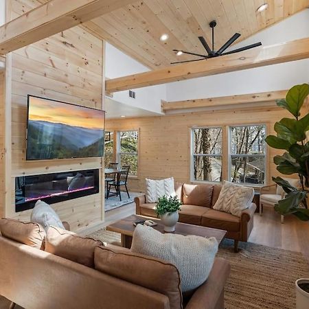 New! Modern Cabin With Two Decks, Bar & Game Room! Gatlinburg Ngoại thất bức ảnh