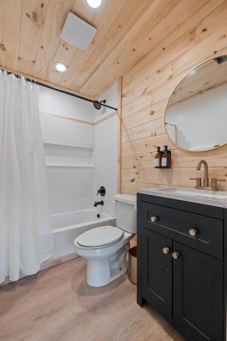New! Modern Cabin With Two Decks, Bar & Game Room! Gatlinburg Ngoại thất bức ảnh