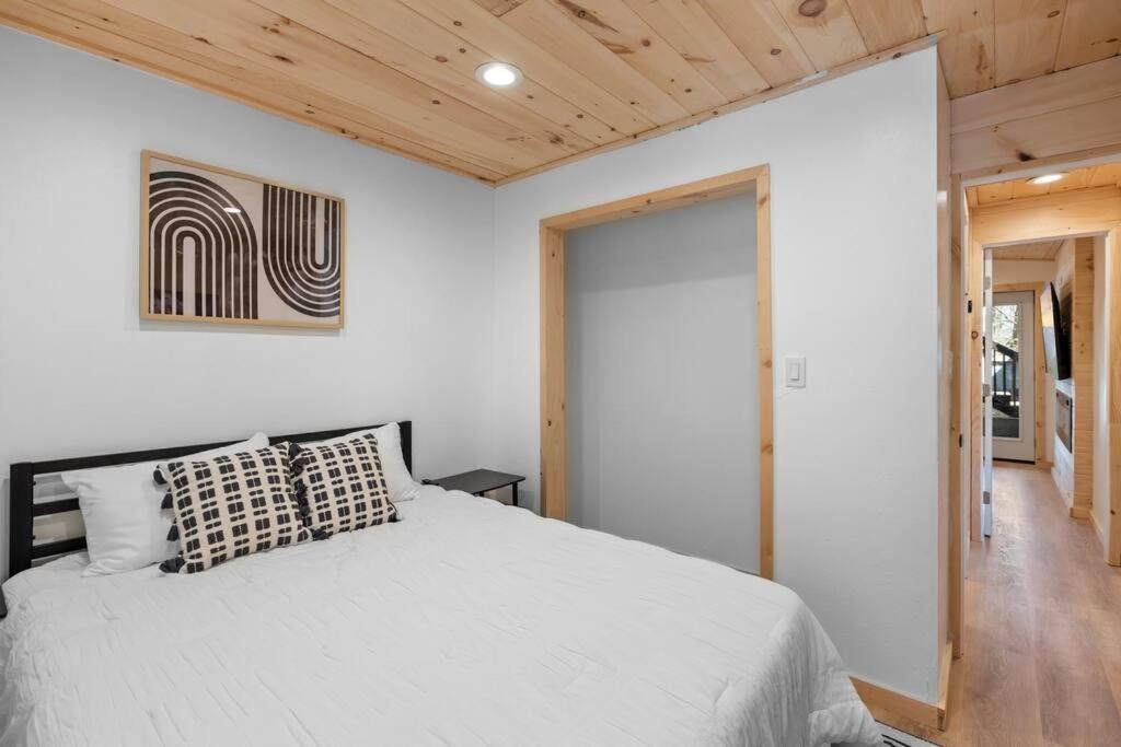 New! Modern Cabin With Two Decks, Bar & Game Room! Gatlinburg Ngoại thất bức ảnh