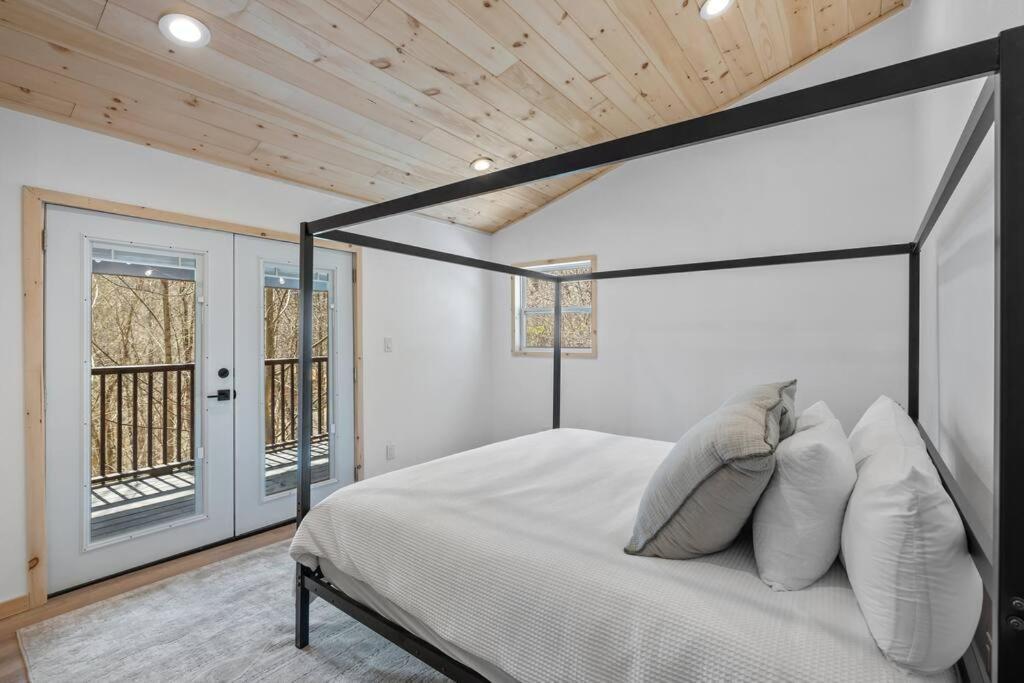 New! Modern Cabin With Two Decks, Bar & Game Room! Gatlinburg Ngoại thất bức ảnh